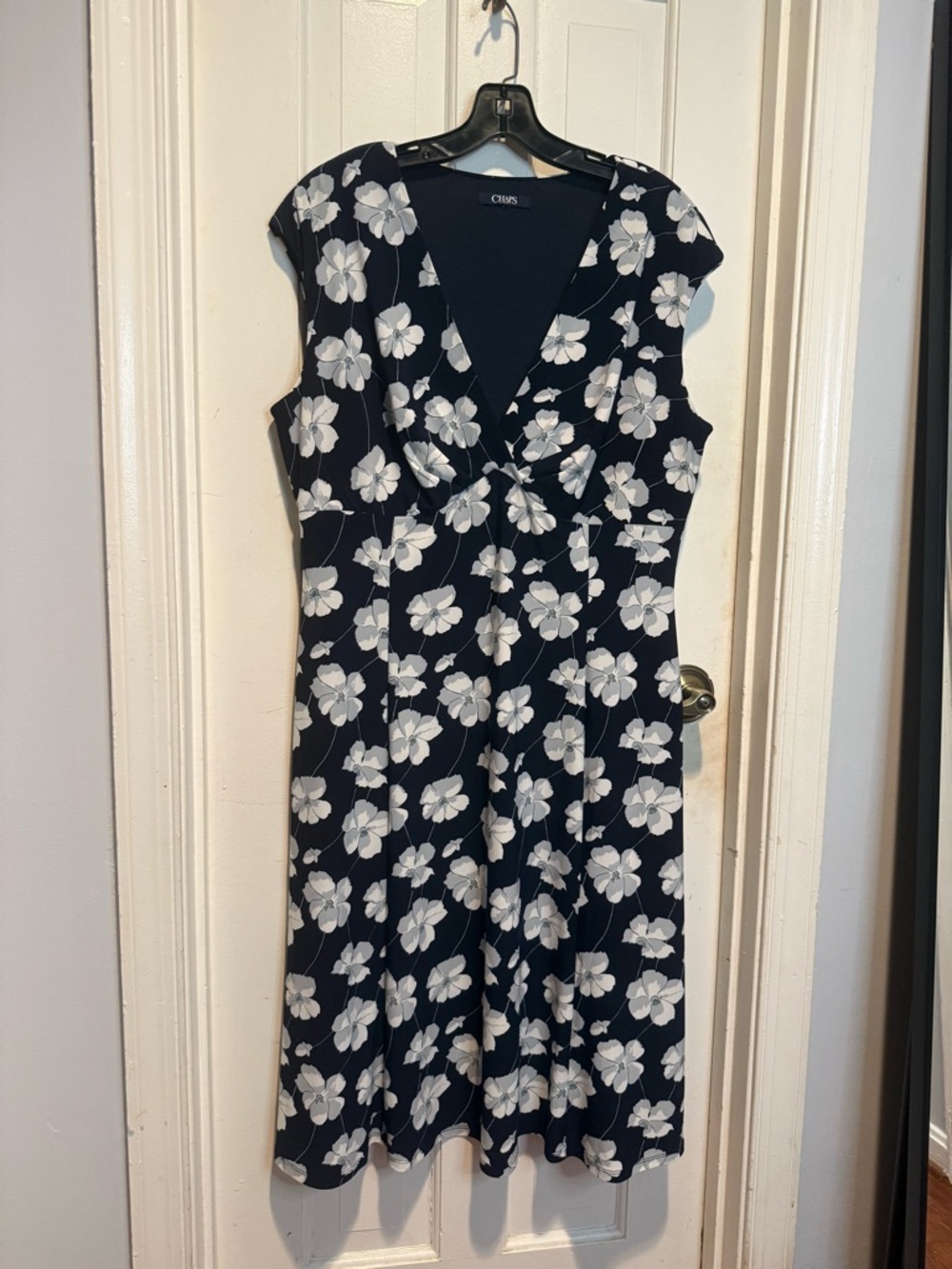 EUC- Chaps Navy Blue with white Floral V-Neck Cap Sleeve Dress